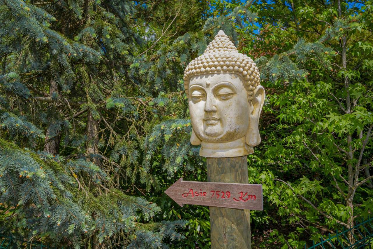 Gite Pont-A-Mousson, La Pepiniere Pagode Asiatique Bagian luar foto
